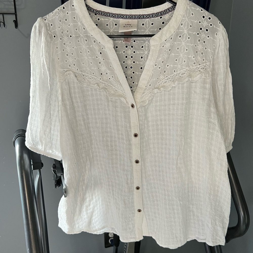 Knox Rose Button Down Top